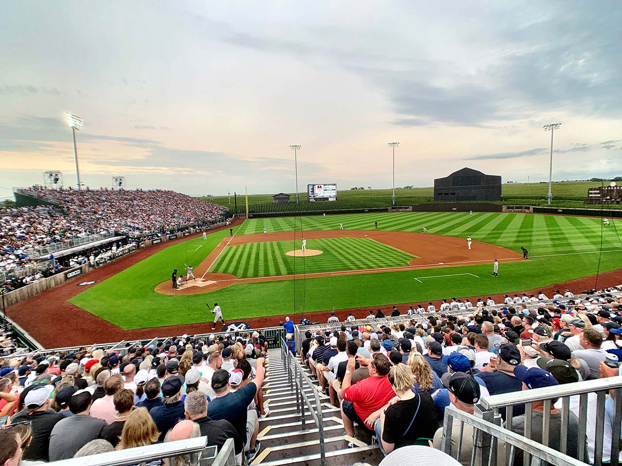 It's Cubs vs. Reds in 2022 Field of Dreams game