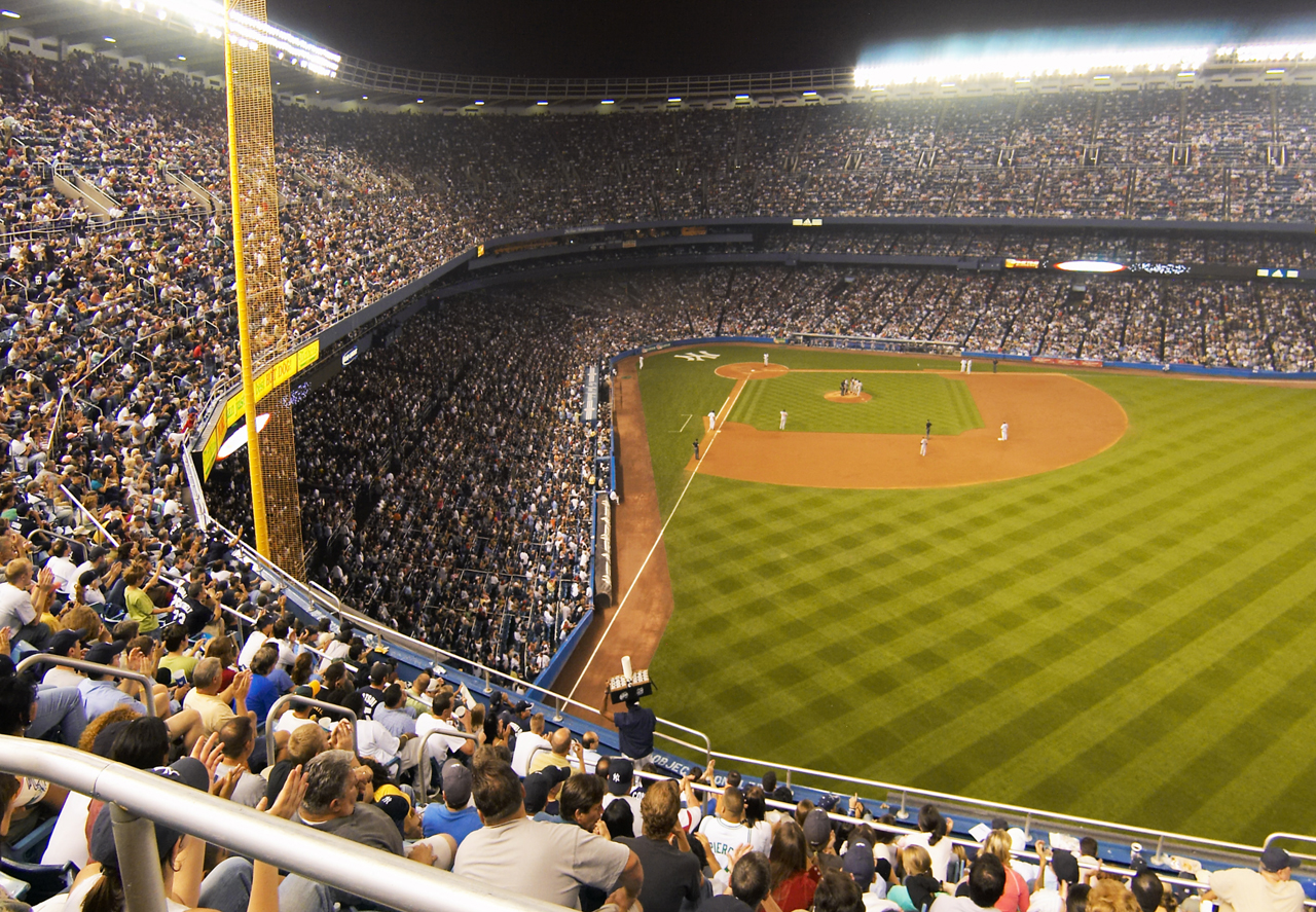 A peek inside old Yankee Stadium between the right field s…