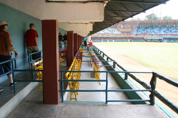 Estadio Guillermon Moncada (Santiago de Cuba)